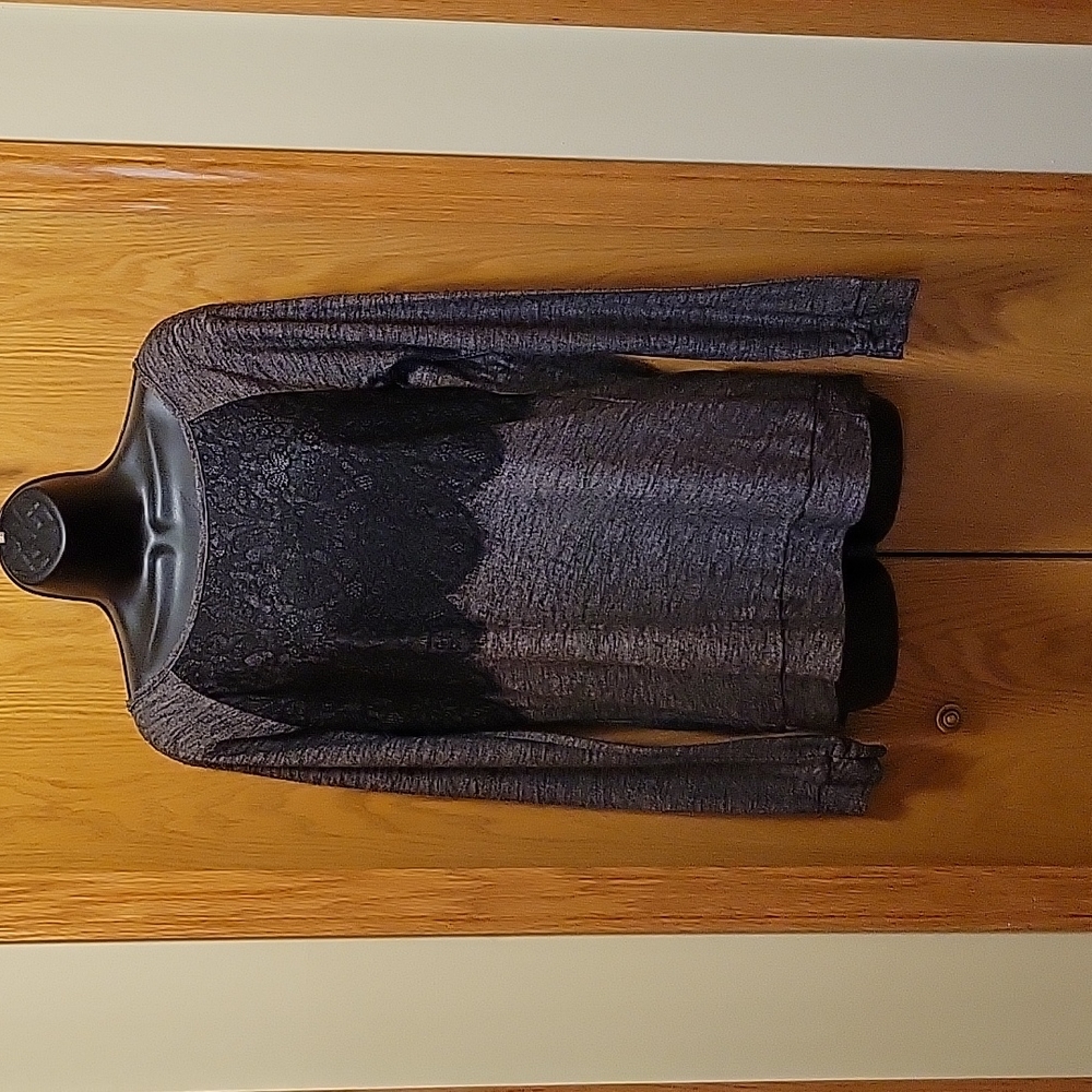 Beautiful Lightweight Open back Sweater w/ Lace
